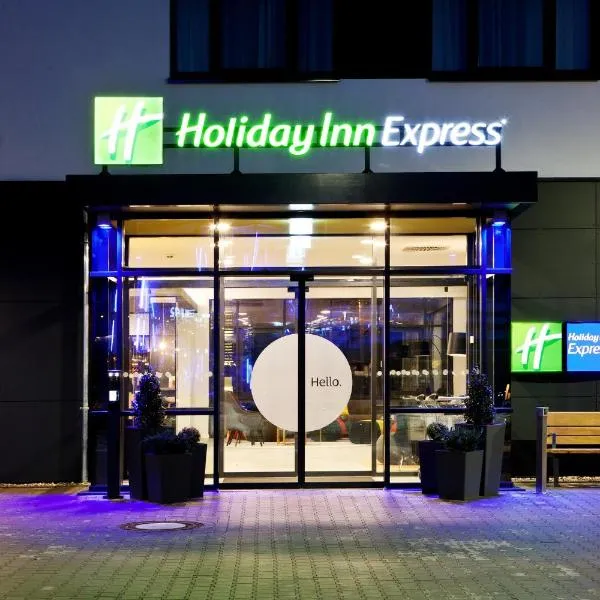 Holiday Inn Express - Kaiserslautern, an IHG Hotel，位于Trippstadt的酒店