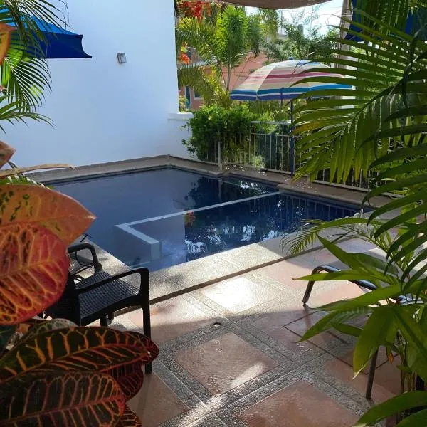 Chacala Caracoles 6 pax AA con ALBERCA y PLAYA a 50 mts，位于恰卡拉的酒店