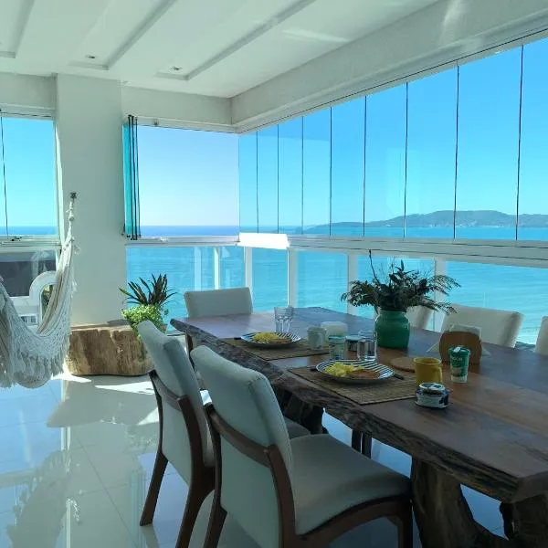 COBERTURA com belíssima vista para o mar e jacuzzi，位于伊塔佩马的酒店