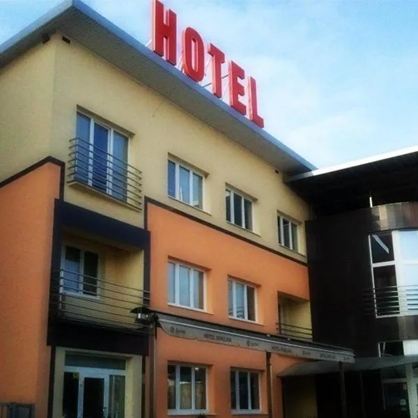 霍克卡酒店，位于Brezany的酒店