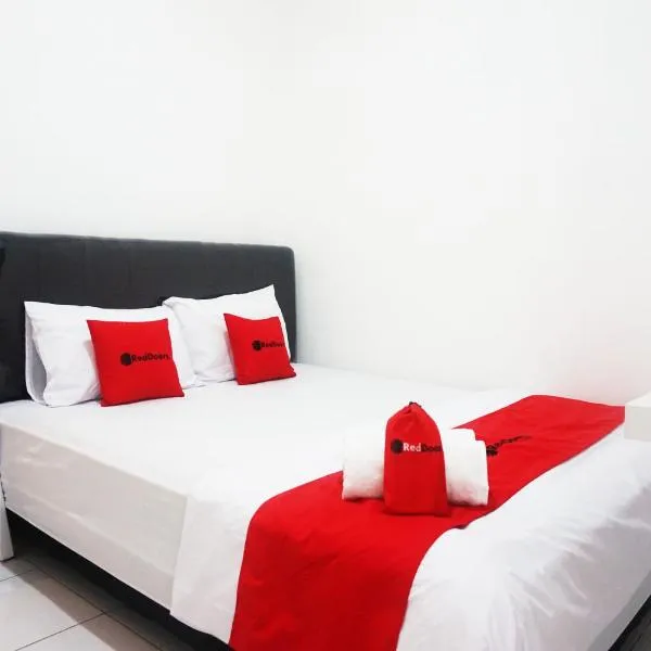 RedDoorz @ Jalan Tanjung Blitar，位于Karangtengah的酒店