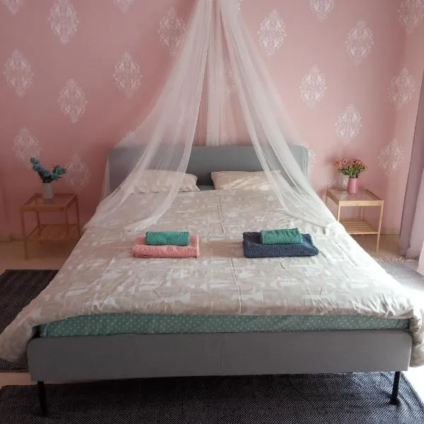 Karditsa Home Sweet Home 68 τ.μ，位于Thrapsímion的酒店