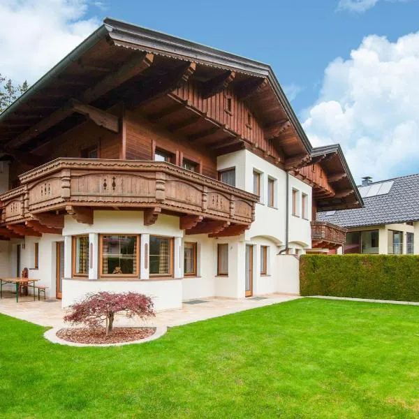 Holiday house in Reith im Alpbachtal with garden，位于阿尔普巴赫谷地赖特的酒店