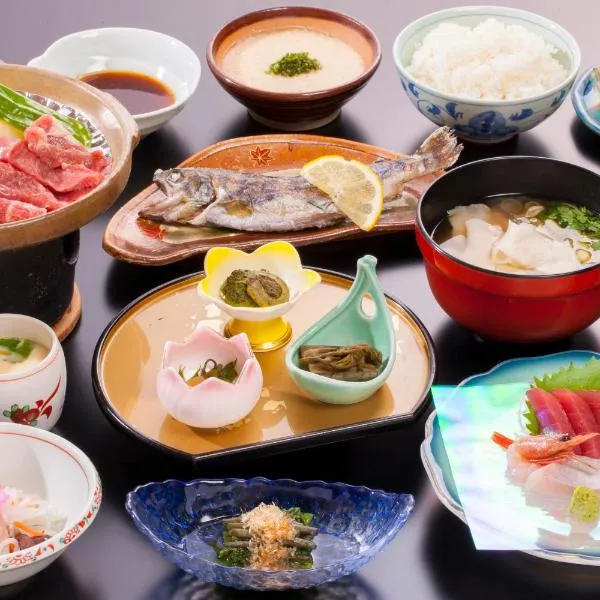 Takamuro Suikoen，位于Tōno的酒店