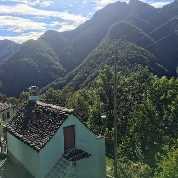 Wild Valley Rusticino，位于Comologno的酒店