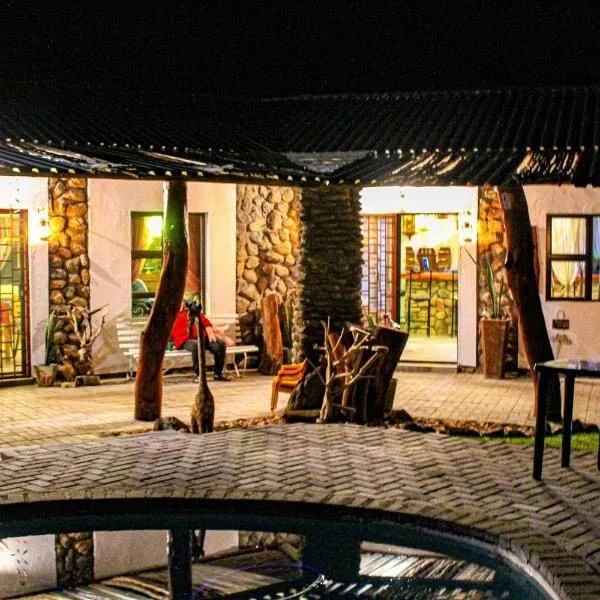 Ann's Lodge & Camping，位于Kamanjab的酒店