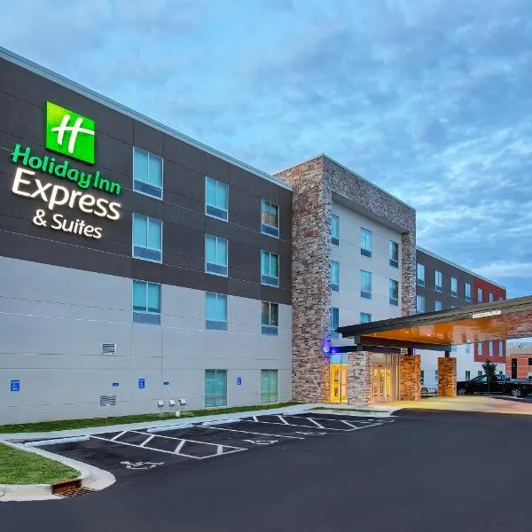 Holiday Inn Express & Suites - La Grange, an IHG Hotel，位于谢尔比维尔的酒店