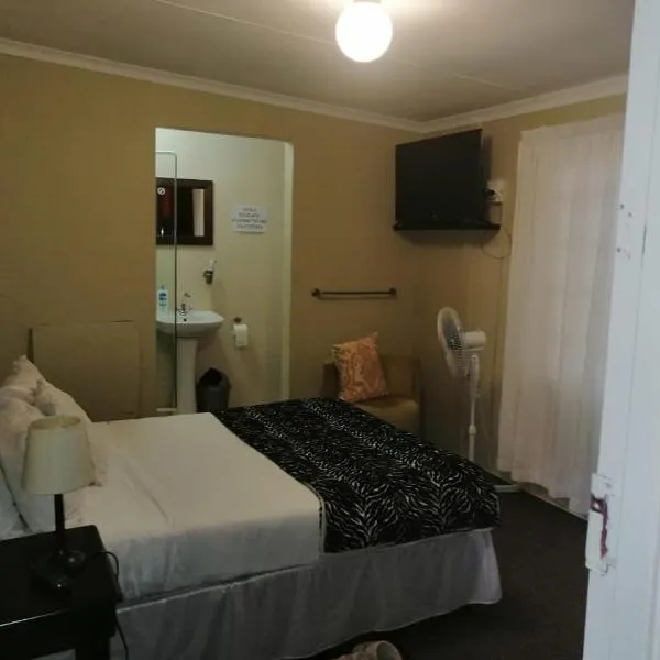 zig zag self catering accommodation，位于莱迪史密斯的酒店