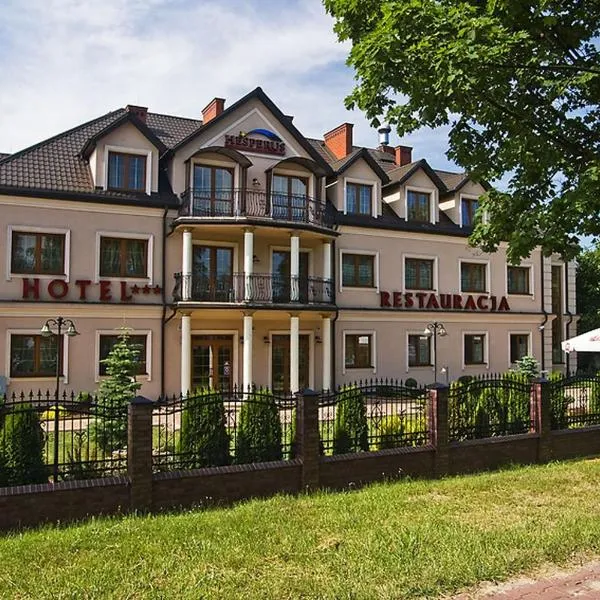 Hotel Hesperus，位于缅济热茨的酒店
