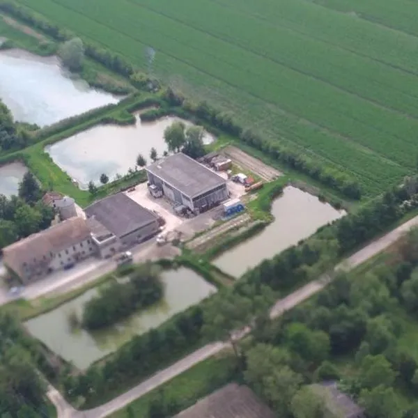 Agriturismo Lucchetta，位于雷吉奥洛的酒店