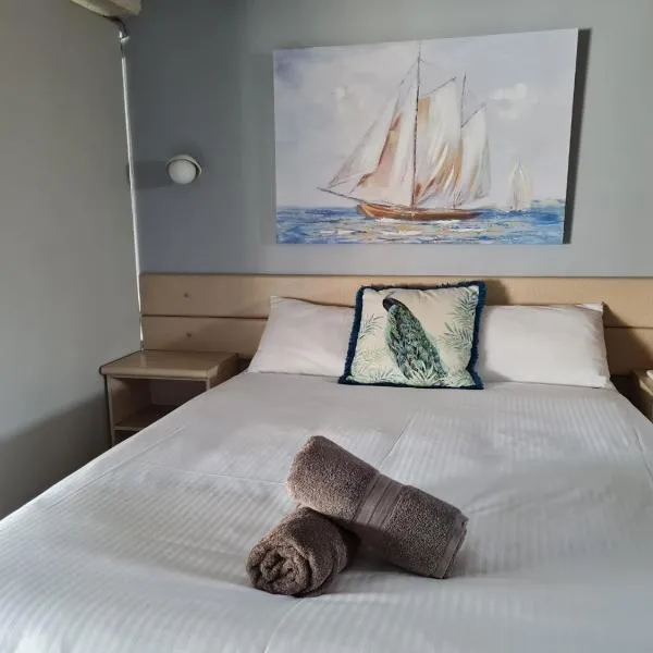 Rockhampton Court Motor Inn，位于洛坎普顿的酒店