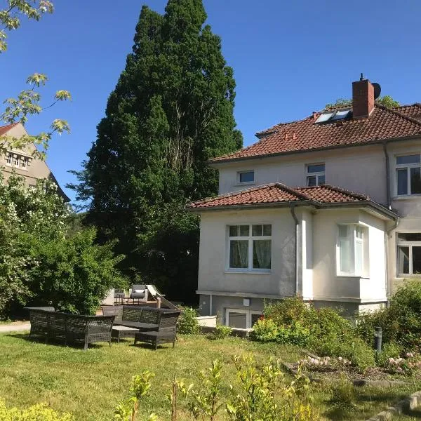 Villa 32 Kröpelin，位于Klein Nienhagen的酒店