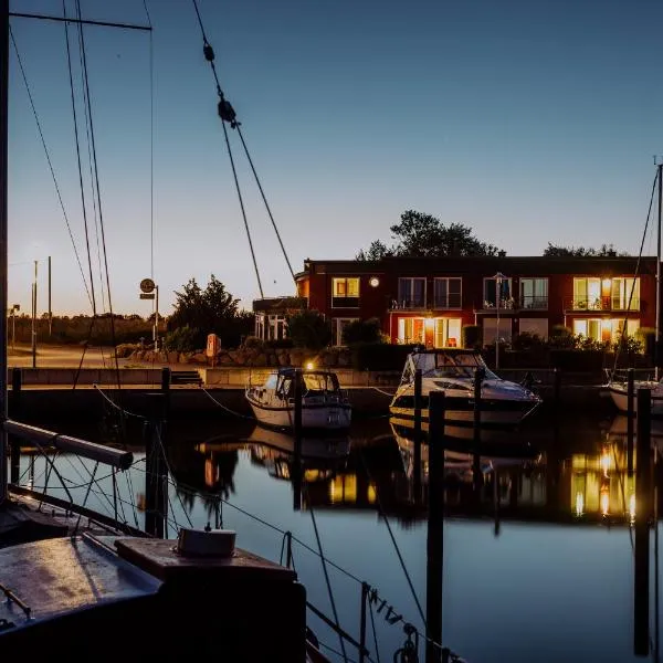 PORT PUDDEMIN Wohnungen an der Marina，位于布德明的酒店