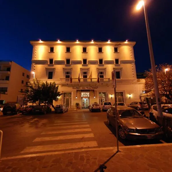 德拉维尔酒店，位于Poggio Martino的酒店
