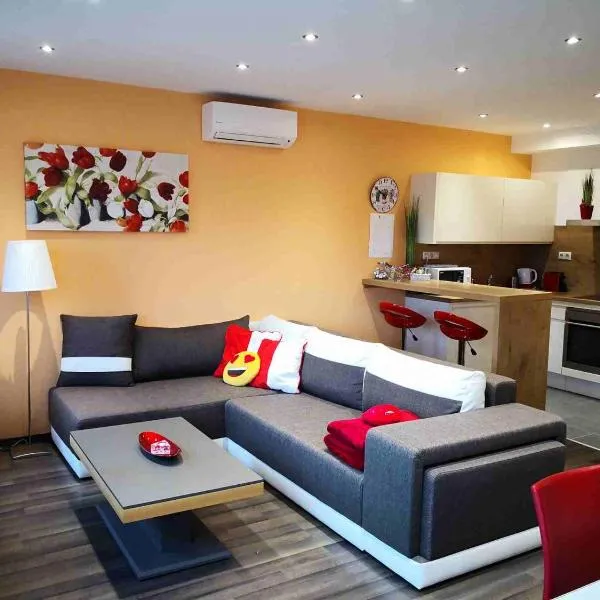 Zafír Sziget Apartman，位于萨尔瓦尔的酒店