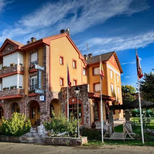 女王故乡酒店 ，位于Salamón的酒店