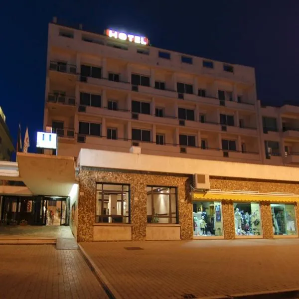米德特拉尼奥酒店，位于奇维塔韦基亚的酒店