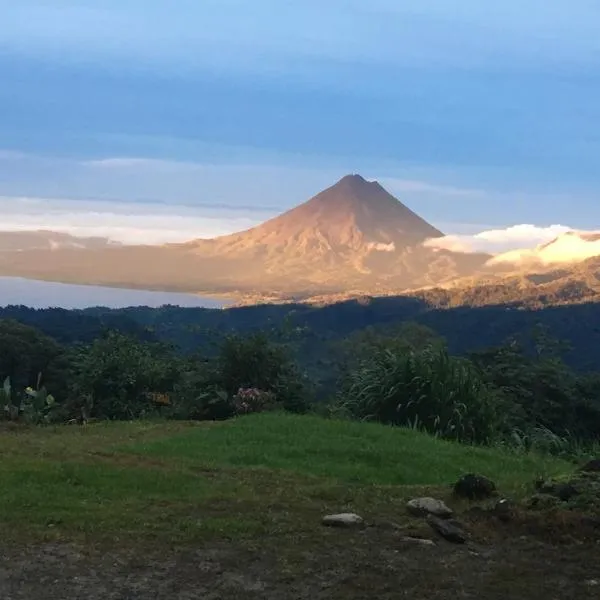 维斯塔沃狄小屋，位于El Castillo de la Fortuna的酒店