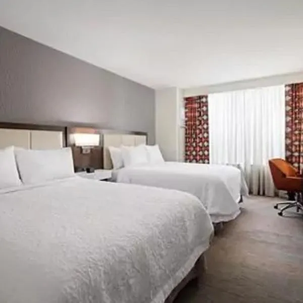 Hampton Inn Glendale Milwaukee, Wi，位于Glendale的酒店