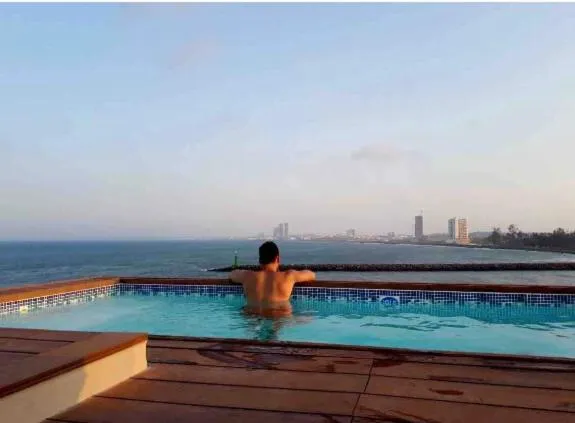 FRENTE PLAYA vista al mar, PISCINA DE USO EXCLUSIVO，位于博卡德尔里奥的酒店