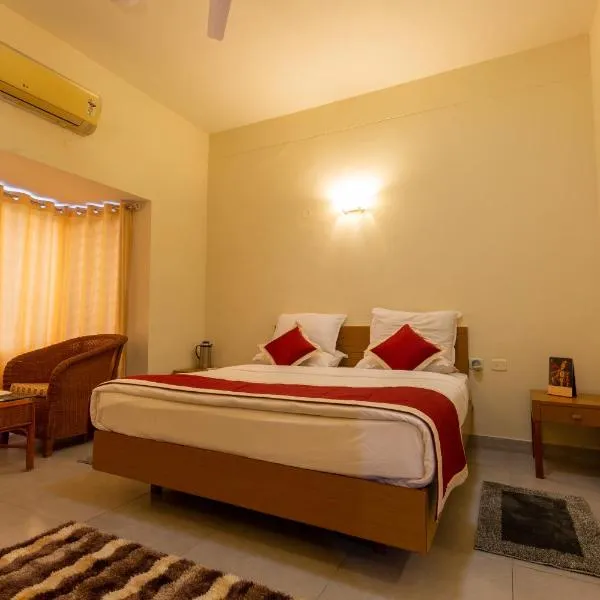 KSTDC Hotel Mayura Sangama Mekedatu，位于Mulhalli的酒店