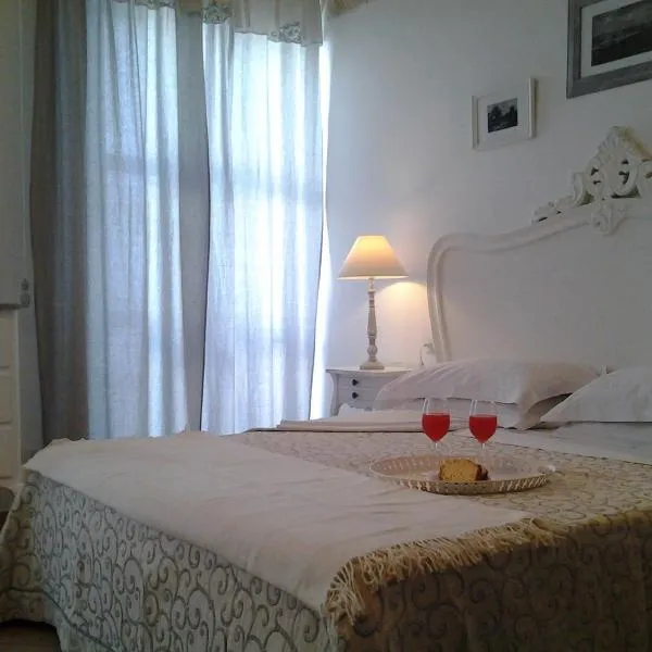 旧门住宿加早餐旅馆，位于莫诺波利的酒店