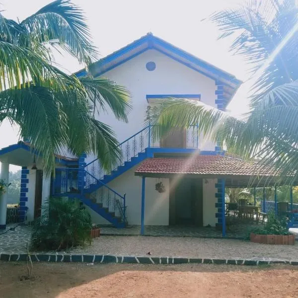 Aqua Arina Holiday Farm House，位于Nāndgaon的酒店