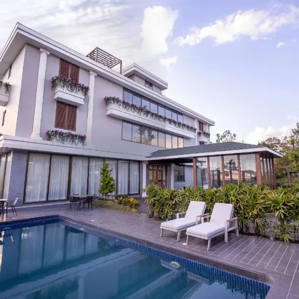 Leela Resort, The Exotic Boutique Hotel - Pure Veg，位于马哈巴莱斯赫瓦尔的酒店