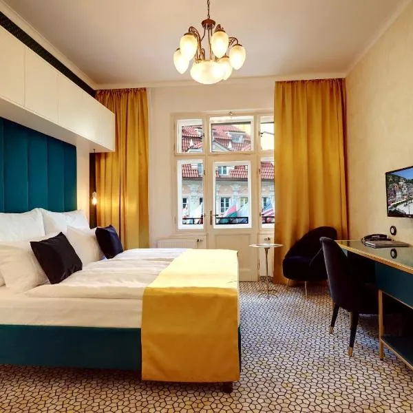 Art Deco WOLKER by ASTORIA Hotel & Medical Spa,位于卡罗维发利的酒店