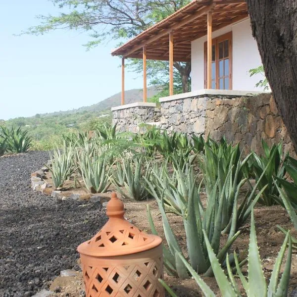 La Fora Ecolodge，位于Cova Figueira的酒店