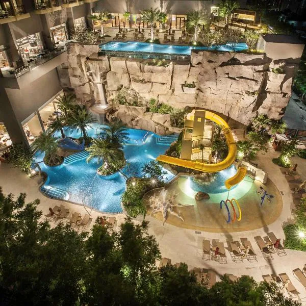 芭堤雅美居海洋度假酒店，位于班农保诚的酒店