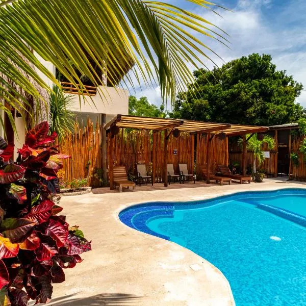 Hotel & Suites Oasis Bacalar，位于Cenote Azul的酒店