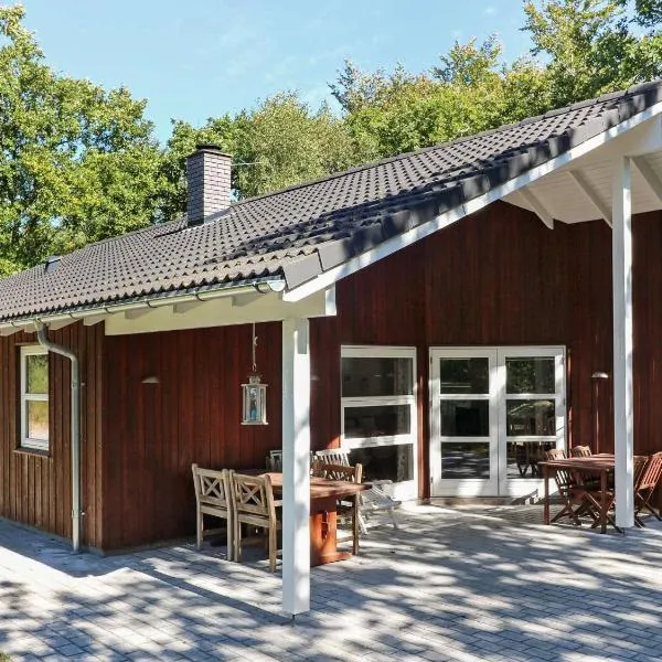 6 person holiday home in Hadsund，位于Als的酒店