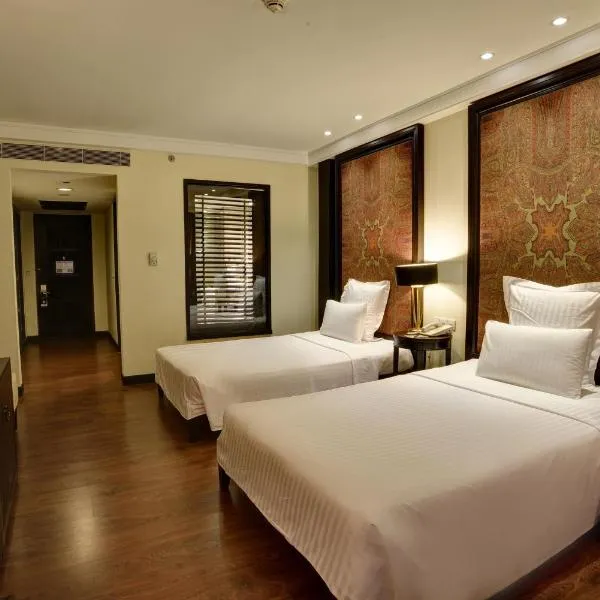 穆扎法拉巴德五洲明珠酒店，位于Mānsehra的酒店