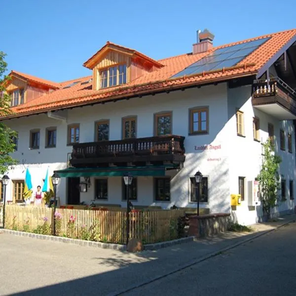 Landhof Angstl - Gästezimmer und Tagungsraum，位于Höslwang的酒店