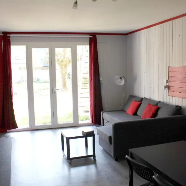 Maison charmante à Saint-Patrice avec jardin privé，位于圣帕特里克的酒店