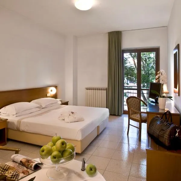 拉佩斯酒店，位于Segni的酒店