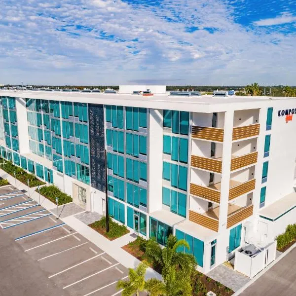 Kompose Boutique Hotel Sarasota，位于萨拉索塔的酒店