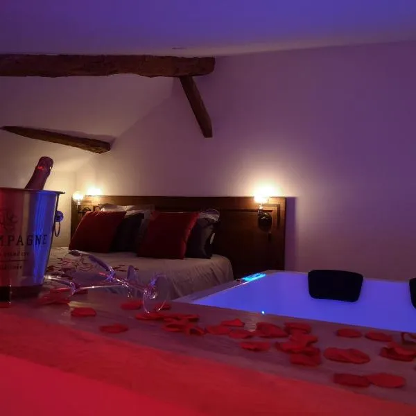 Escapade Veyloise-Nuit romantique-Spa-Champagne，位于Saint-Genis-sur-Menthon的酒店