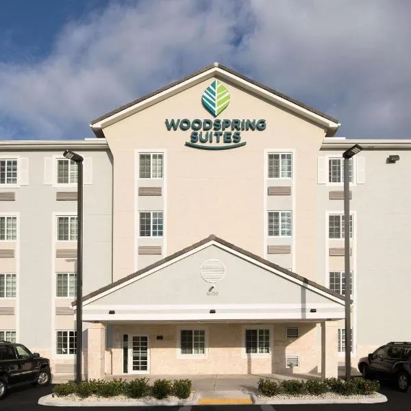 WoodSpring Suites Miami Southwest，位于卡特勒湾的酒店