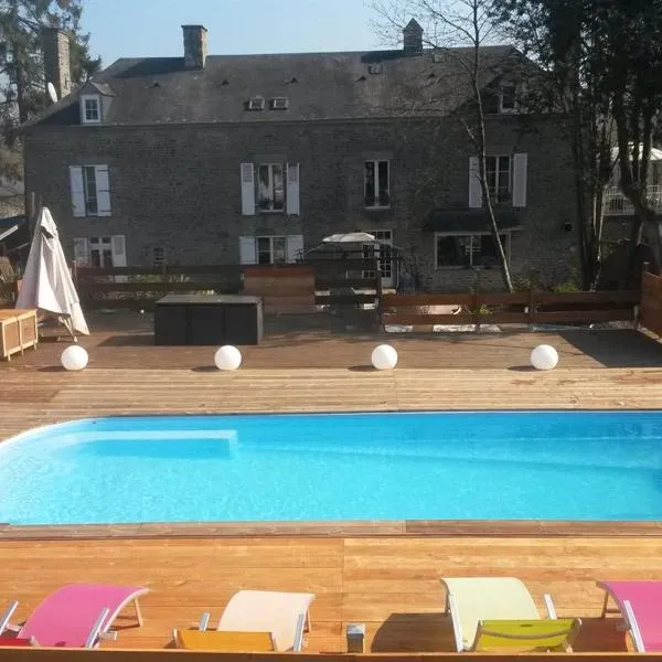 Domaine naturiste libertin et épicurien B&B Spa，位于Condé-sur-Noireau的酒店