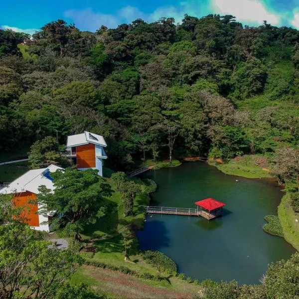 Burbi Lake Lodge Monteverde，位于Cabecera de Cañas的酒店