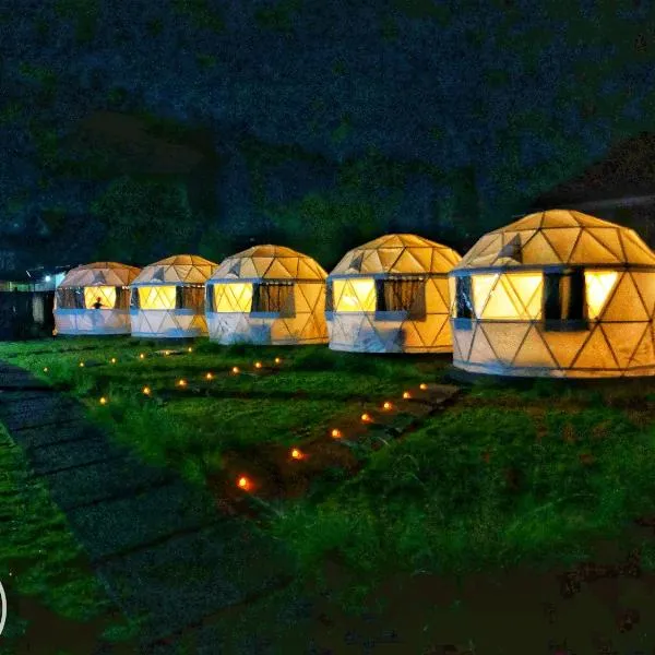 Igloo Glamping Bali，位于金塔马尼的酒店