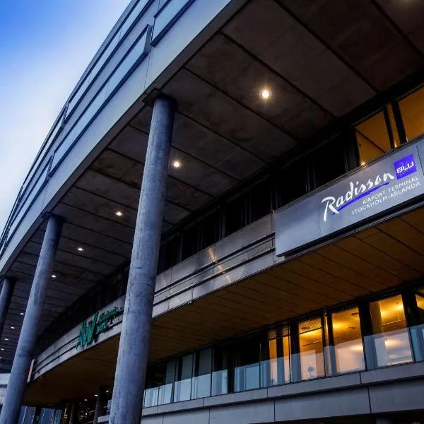 Radisson Blu Airport Terminal Hotel，位于Rosersberg的酒店