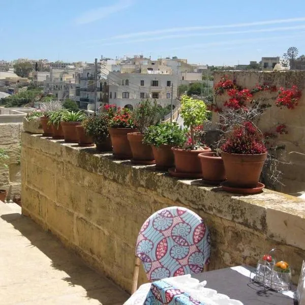 400YR Farmhouse in Xaghra Gozo - Entire Farmhouse，位于马萨尔福恩的酒店