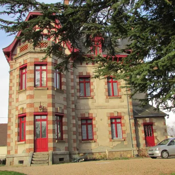 莱扎城堡住宿加早餐旅馆，位于Saint-Amand-Magnazeix的酒店