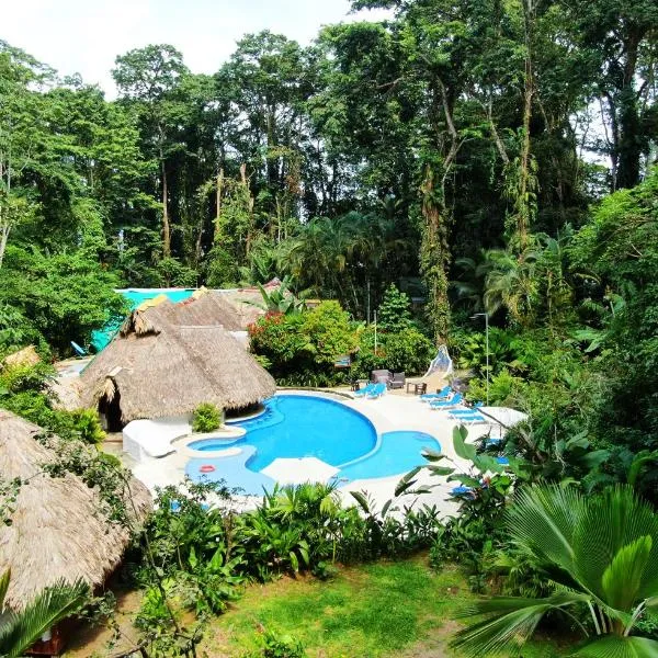 卡里布鲁海滩及丛林度假酒店，位于Sibube的酒店