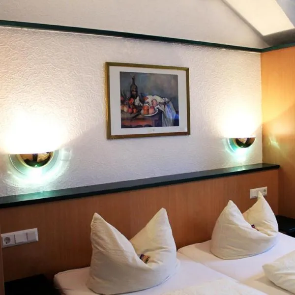 Hotel-Landgasthof Grüner Baum - Dittigheim，位于陶贝尔比绍夫斯海姆的酒店