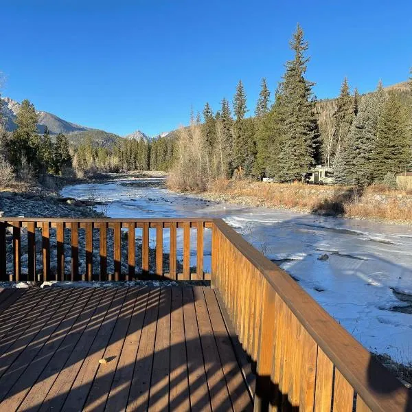 Bear Paw Lodge & Vacation Homes，位于Vallecito的酒店