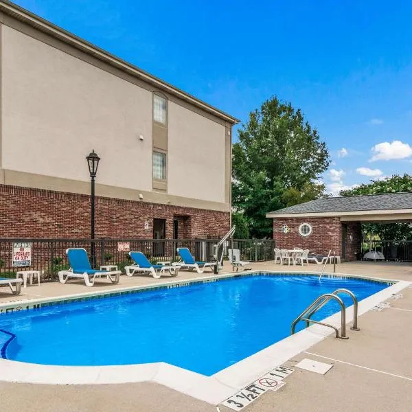 Sleep Inn & Suites Smithfield near I-95，位于史密斯菲尔德的酒店